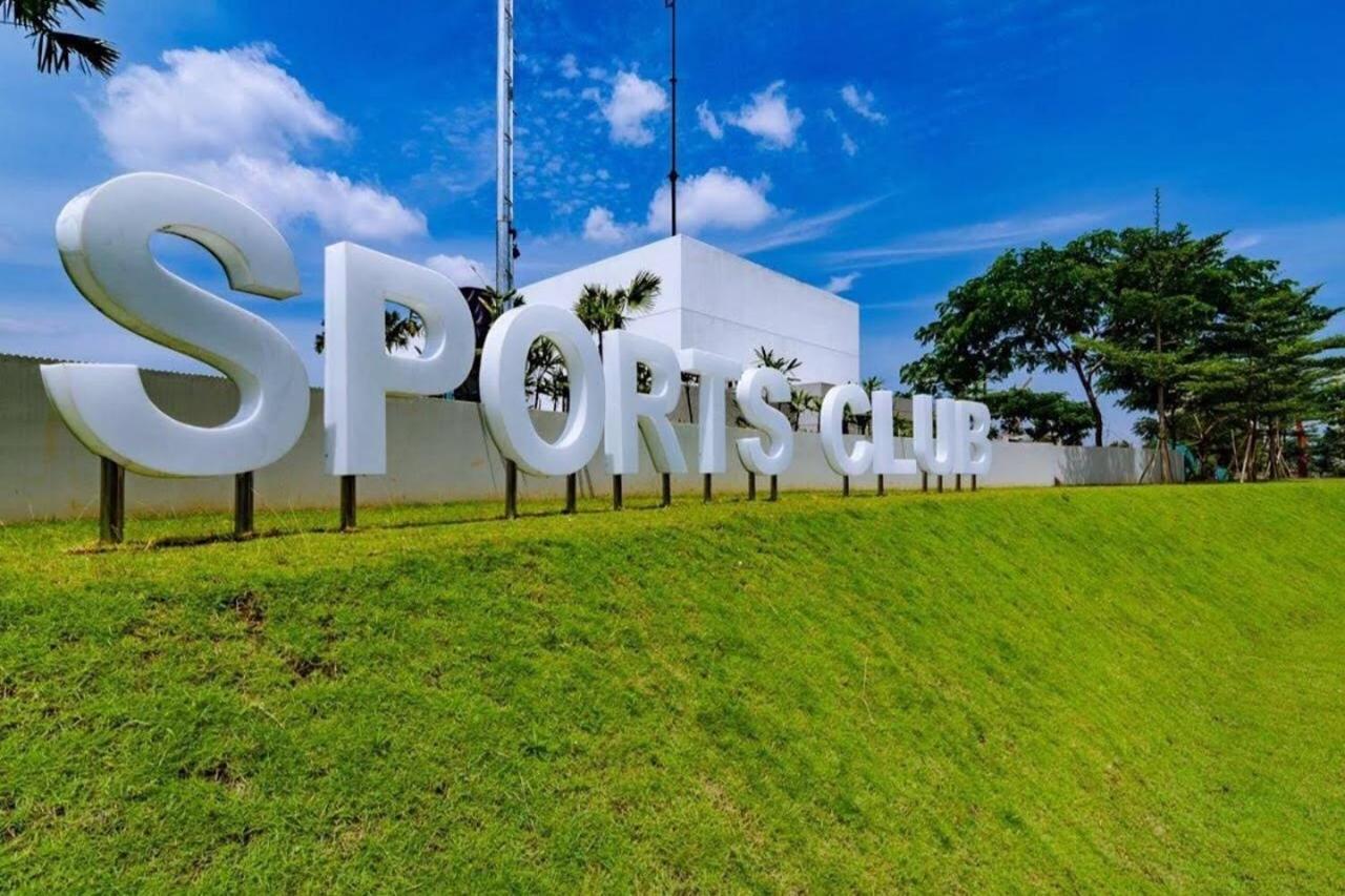 Barata Hotel Near Bandara Soekarno Hatta Тангеранг Екстериор снимка