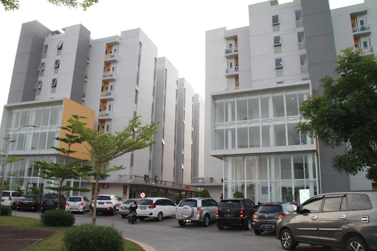 Barata Hotel Near Bandara Soekarno Hatta Тангеранг Екстериор снимка