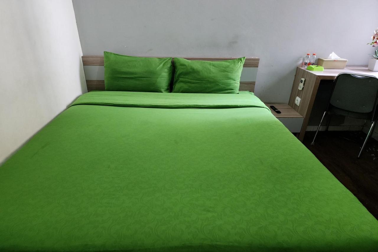 Barata Hotel Near Bandara Soekarno Hatta Тангеранг Екстериор снимка